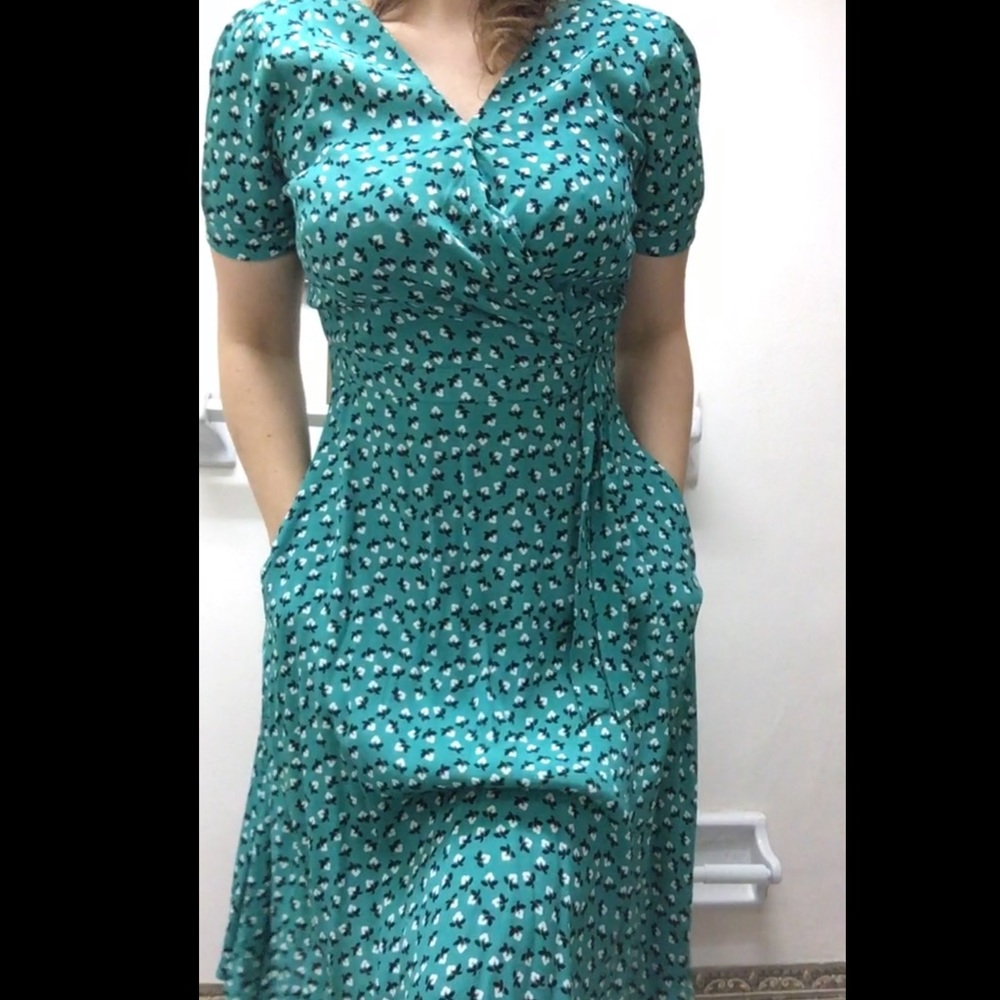 Dress - Picture 7 of 8